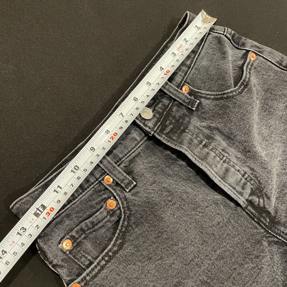 ~ LEVI'S 26 Ribcage Shorts Boho Cut Offs Button Fly Denim Black/Gray Fray Rolled - Picture 7 of 14